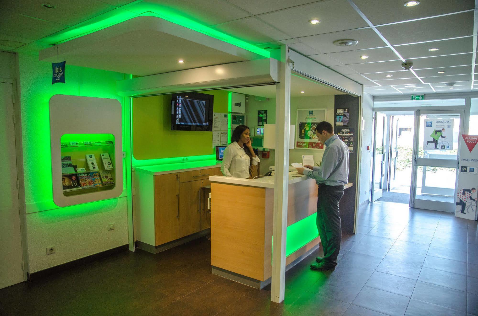 ibis budget Aeroport le Bourget Garonor Le Blanc-Mesnil Eksteriør billede